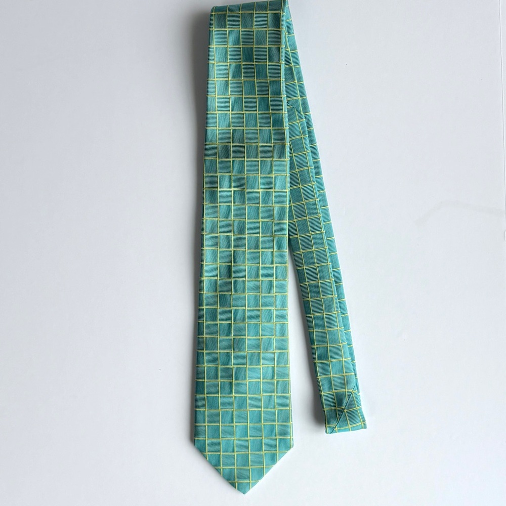 Lilly Pulitzer Via Palm Beach Men's Necktie 100% Silk Blue Yellow Hand Made